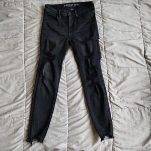 American Eagle Sz 4 Distressed Ripped Black  Jeans